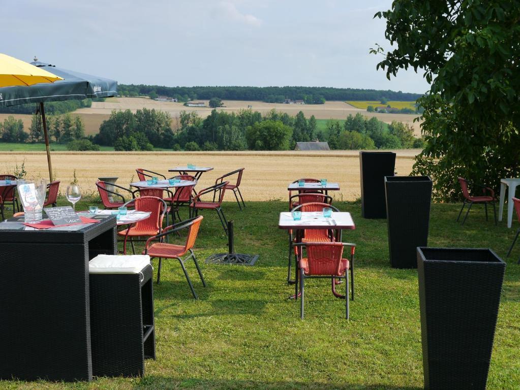Logis Auberge De Crissay Exterior foto